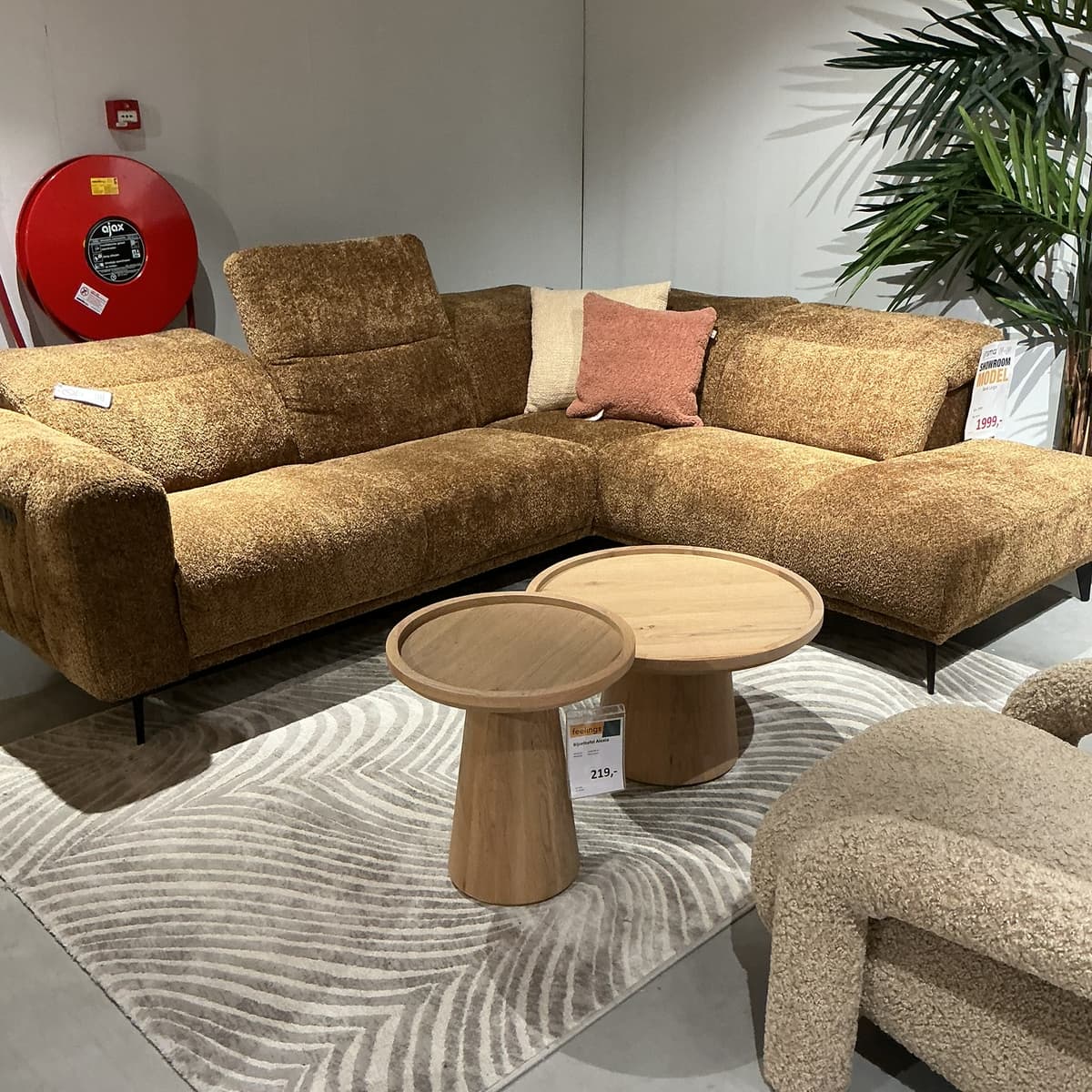 Showroommodel Bank Largo - 1